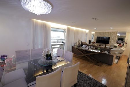 Apartamento à venda com 165m², 3 quartos e 2 vagas