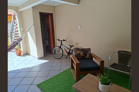 Casa à venda com 195m², 3 quartos e 3 vagasÁrea externa