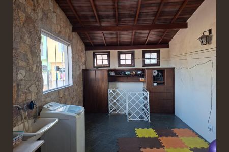 Casa à venda com 195m², 3 quartos e 3 vagasÁrea de Serviço
