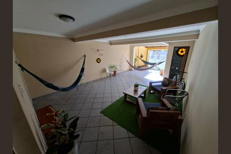 Casa à venda com 195m², 3 quartos e 3 vagasÁrea externa