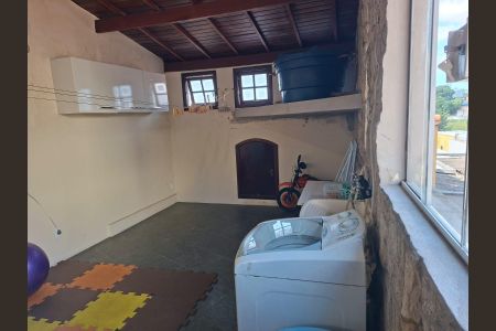 Casa à venda com 195m², 3 quartos e 3 vagasÁrea de Serviço