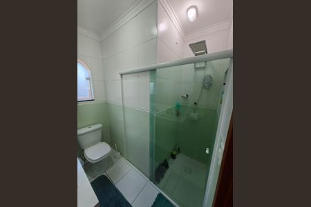 Casa à venda com 195m², 3 quartos e 3 vagasBanheiro 