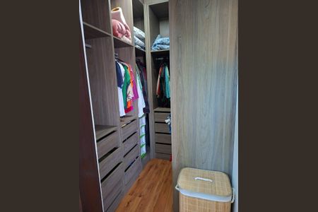 Casa à venda com 195m², 3 quartos e 3 vagasQuarto