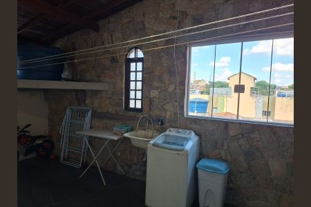 Casa à venda com 195m², 3 quartos e 3 vagasÁrea de Serviço