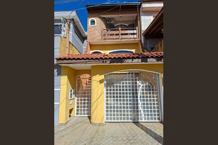 Casa à venda com 195m², 3 quartos e 3 vagasFachada