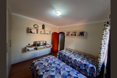 Casa à venda com 195m², 3 quartos e 3 vagasQuarto
