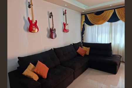 Casa à venda com 195m², 3 quartos e 3 vagasSala