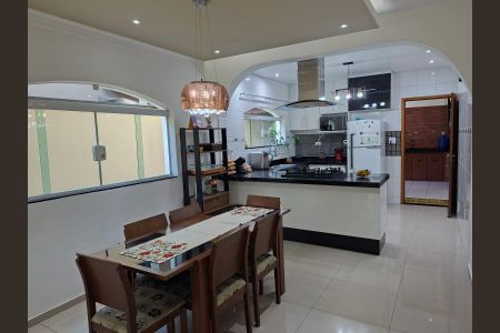Cozinha de casa à venda com 3 quartos, 195m² em Jardim Ana Maria, Santo André