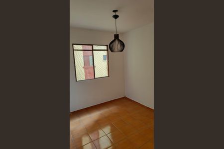 Sala de apartamento para alugar com 2 quartos, 52m² em Jardim Maria Luiza, Taboão da Serra