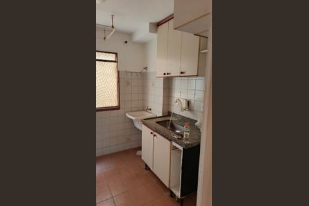 Cozinha de apartamento para alugar com 2 quartos, 52m² em Jardim Maria Luiza, Taboão da Serra