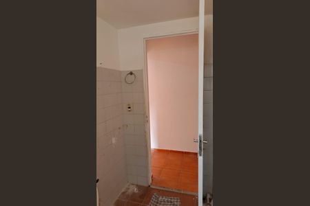 Banheiro de apartamento para alugar com 2 quartos, 52m² em Jardim Maria Luiza, Taboão da Serra