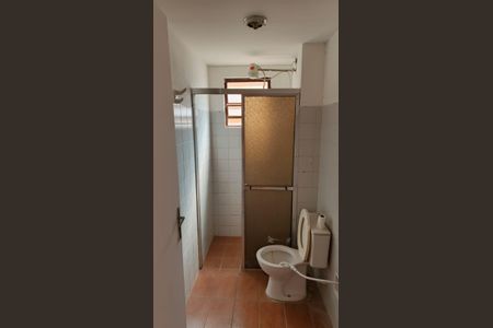 Banheiro de apartamento para alugar com 2 quartos, 52m² em Jardim Maria Luiza, Taboão da Serra