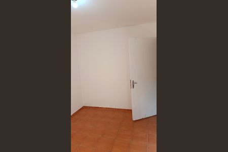 Quarto de apartamento para alugar com 2 quartos, 52m² em Jardim Maria Luiza, Taboão da Serra