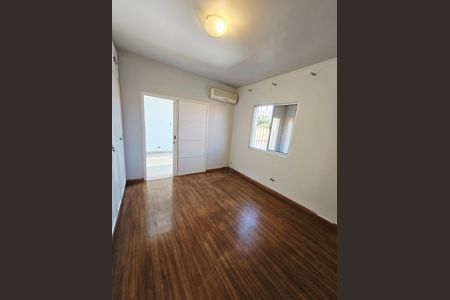 Quarto de casa à venda com 4 quartos, 174m² em Vila Isolina Mazzei, São Paulo