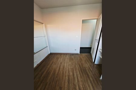 Casa à venda com 174m², 4 quartos e 2 vagas Casa à venda com 174m², 4 quartos e 2 vagasQuarto