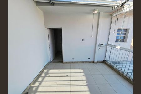 Casa à venda com 174m², 4 quartos e 2 vagas Casa à venda com 174m², 4 quartos e 2 vagasÁrea Comum