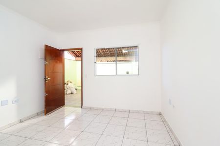 Casa à venda com 80m², 2 quartos e 2 vagas Casa à venda com 80m², 2 quartos e 2 vagasSala