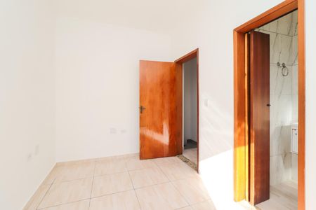 Casa à venda com 80m², 2 quartos e 2 vagas Casa à venda com 80m², 2 quartos e 2 vagasQuarto 2 - Suíte