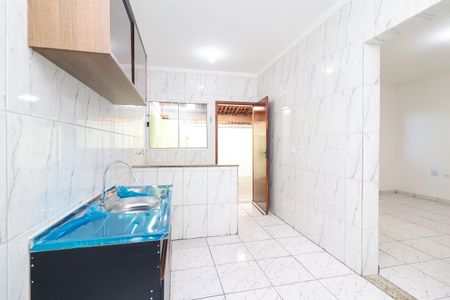 Casa à venda com 80m², 2 quartos e 2 vagas Casa à venda com 80m², 2 quartos e 2 vagasCozinha