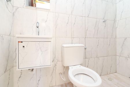 Casa à venda com 80m², 2 quartos e 2 vagas Casa à venda com 80m², 2 quartos e 2 vagasBanheiro da Suíte 1