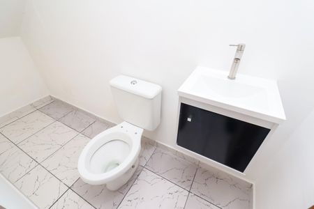 Casa à venda com 80m², 2 quartos e 2 vagas Casa à venda com 80m², 2 quartos e 2 vagasLavabo