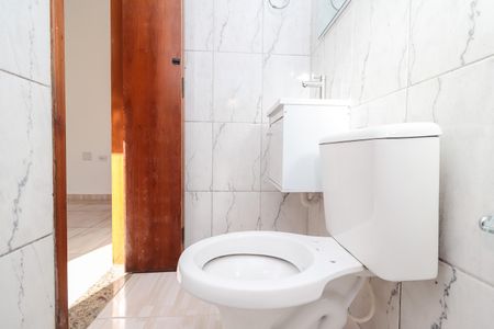 Casa à venda com 80m², 2 quartos e 2 vagas Casa à venda com 80m², 2 quartos e 2 vagasBanheiro da Suíte 2