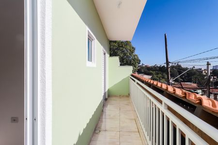 Casa à venda com 80m², 2 quartos e 2 vagas Casa à venda com 80m², 2 quartos e 2 vagasVaranda compartilhada dos Quartos