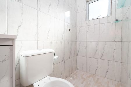 Casa à venda com 80m², 2 quartos e 2 vagas Casa à venda com 80m², 2 quartos e 2 vagasBanheiro da Suíte 2