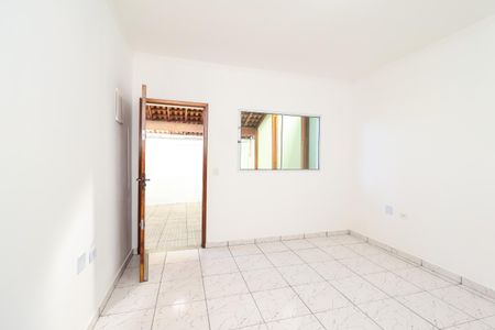 Casa à venda com 80m², 2 quartos e 2 vagas Casa à venda com 80m², 2 quartos e 2 vagasSala