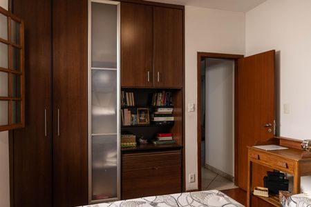 Casa à venda com 232m², 3 quartos e 5 vagasQuarto 1