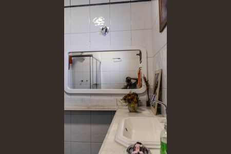 Casa à venda com 232m², 3 quartos e 5 vagasBanheiro Social