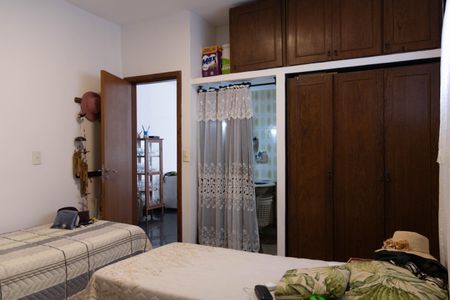 Casa à venda com 232m², 3 quartos e 5 vagasSuíte