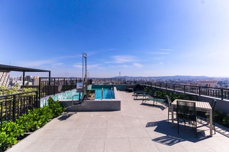 Apartamento à venda com 30m², 1 quarto e sem vaga Apartamento à venda com 30m², 1 quarto e sem vagaÁrea comum - Piscina