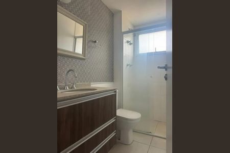 Banheiro de apartamento para alugar com 3 quartos, 105m² em Chácara Pavoeiro, Cotia