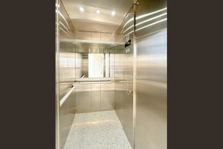 Apartamento para alugar com 75m², 2 quartos e 1 vagaElevador