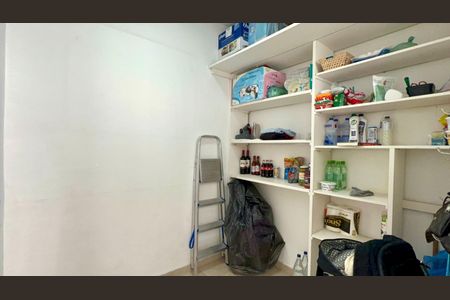Apartamento à venda com 133m², 3 quartos e 1 vaga Apartamento à venda com 133m², 3 quartos e 1 vagaQuarto de Serviço