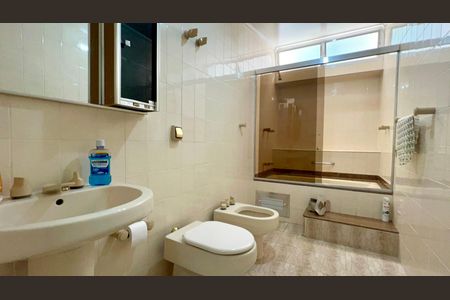 Apartamento à venda com 133m², 3 quartos e 1 vaga Apartamento à venda com 133m², 3 quartos e 1 vagaBanheiro