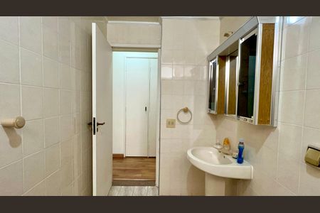 Apartamento à venda com 133m², 3 quartos e 1 vaga Apartamento à venda com 133m², 3 quartos e 1 vagaBanheiro