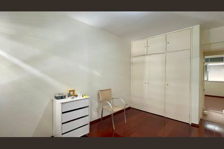 Apartamento à venda com 133m², 3 quartos e 1 vaga Apartamento à venda com 133m², 3 quartos e 1 vagaSuite