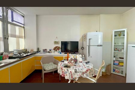 Apartamento à venda com 133m², 3 quartos e 1 vaga Apartamento à venda com 133m², 3 quartos e 1 vagaCozinha