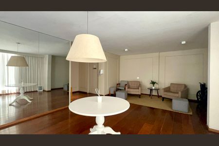 Apartamento à venda com 133m², 3 quartos e 1 vaga Apartamento à venda com 133m², 3 quartos e 1 vagaHall de entrada