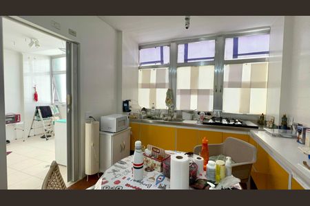 Apartamento à venda com 133m², 3 quartos e 1 vaga Apartamento à venda com 133m², 3 quartos e 1 vagaCozinha