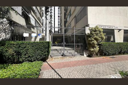 Apartamento à venda com 133m², 3 quartos e 1 vaga Apartamento à venda com 133m², 3 quartos e 1 vagaFachada