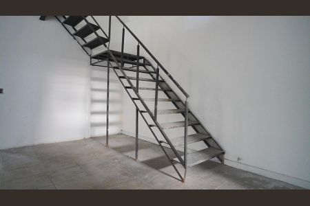 Acesso segundo piso de casa para alugar com 3 quartos, 300m² em Floresta, Porto Alegre