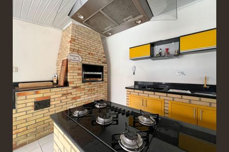 Casa para alugar com 200m², 2 quartos e 2 vagas Casa para alugar com 200m², 2 quartos e 2 vagasChurrasqueira