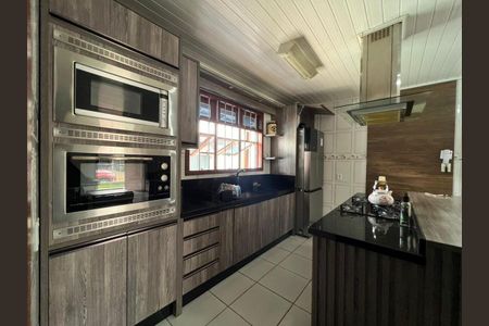 Casa para alugar com 200m², 2 quartos e 2 vagas Casa para alugar com 200m², 2 quartos e 2 vagasCozinha