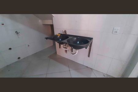Casa à venda com 7 quartos, 376m² em Jardim Primeiro de Maio (chacara Fazendinha), Osasco