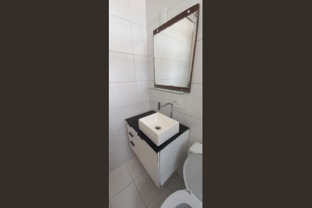 Banheiro de apartamento à venda com 2 quartos, 54m² em Vila Nova Esperia, Jundiaí