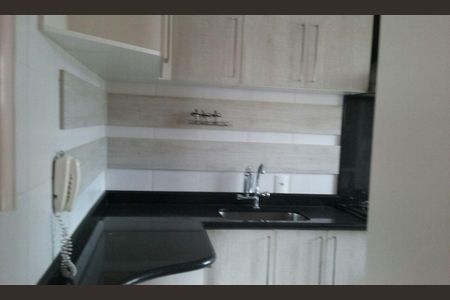 Cozinha de apartamento à venda com 2 quartos, 54m² em Vila Nova Esperia, Jundiaí