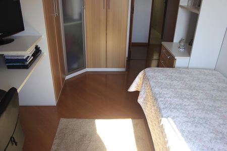 Apartamento à venda com 150m², 3 quartos e 2 vagasQuarto 2